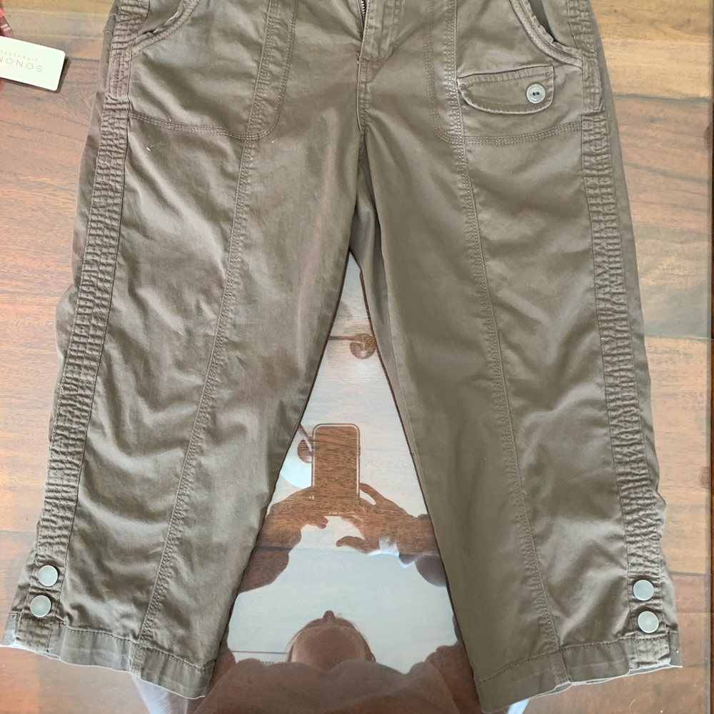 Brown Capris